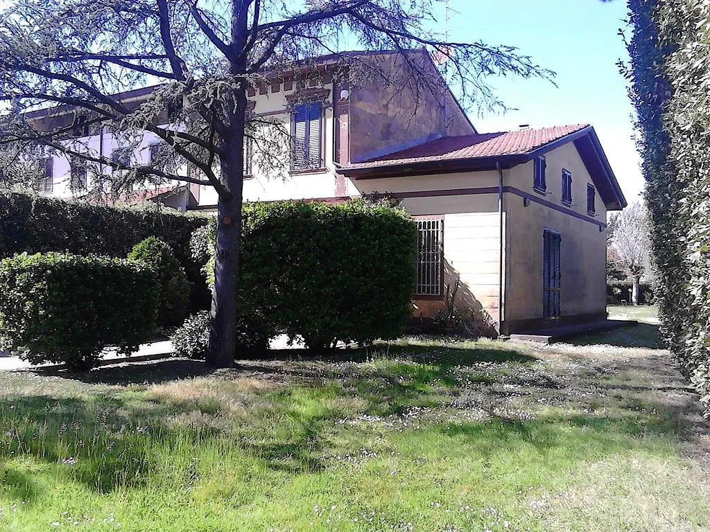 La Villa Di Lorenzo Torre del Lago Puccini